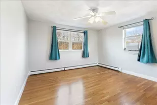 1105 Lexington St, Waltham, MA 02452 - Photo 11