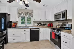 675 Oak St, Franklin, MA 02038 - Photo 7