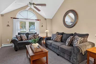 675 Oak Street, Franklin, MA 02038 - Photo 11