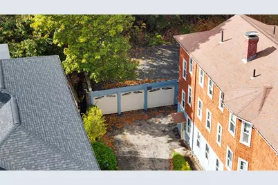 28 Crystal St, Worcester, MA 01603 - Photo 3
