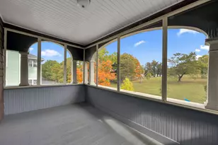 28 Crystal St, Worcester, MA 01603 - Photo 41
