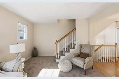 252 Albion St #15, Wakefield, MA 01880 - Photo 5