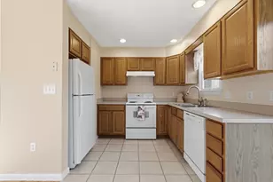 252 Albion St, Wakefield, MA 01880 - Photo 13