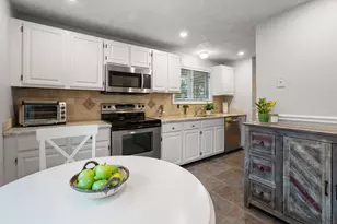 129 Stone Ridge Rd, Franklin, MA 02038 - Photo 7