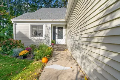 129 Stone Ridge Rd #129, Franklin, MA 02038 - Photo 3