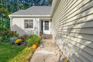 129 Stone Ridge Rd, Franklin, MA 02038 - Photo 3