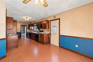 148 Wilson Ave, Quincy, MA 02170 - Photo 15