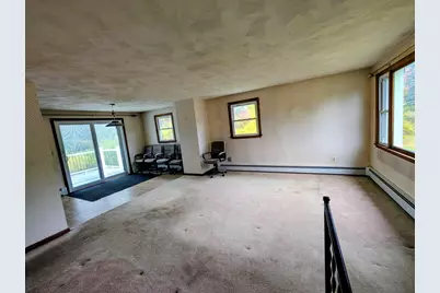 139 Charlton St, Oxford, MA 01540 - Photo 17