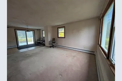 139 Charlton St, Oxford, MA 01540 - Photo 3