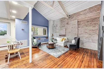 267 Locust St #2A, Northampton, MA 01062 - Photo 3