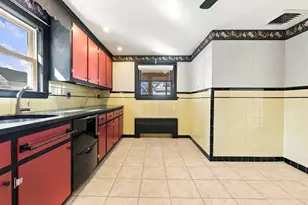 31 Furness St, Revere, MA 02151 - Photo 13