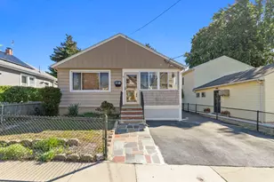 31 Furness St, Revere, MA 02151 - Photo 1