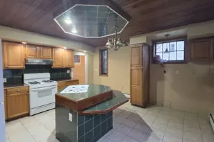 22 Beacon Hill Ave, Lynn, MA 01902 - Photo 9