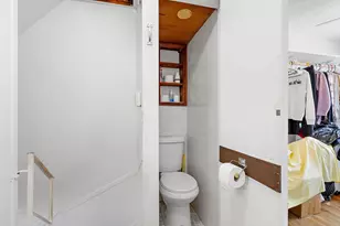 463 E 6th St, Boston, MA 02127 - Photo 17
