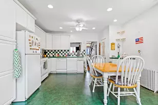 463 E 6th St, Boston, MA 02127 - Photo 5