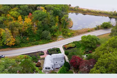 500 Summer St, Manchester by the Sea, MA 01944 - Photo 3