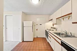 36 Bellvista Rd, Boston, MA 02135 - Photo 7
