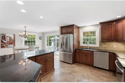 684 Maple Rd, Longmeadow, MA 01106 - Photo 15