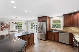 684 Maple Rd, Longmeadow, MA 01106 - Photo 15