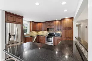 684 Maple Rd, Longmeadow, MA 01106 - Photo 13