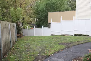 27 Holbrook Ct, Melrose, MA 02176 - Photo 33
