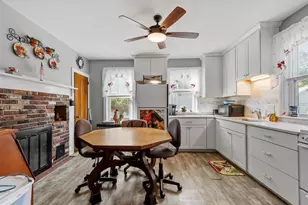 94 School St, Manchester by the Sea, MA 01944 - Photo 5