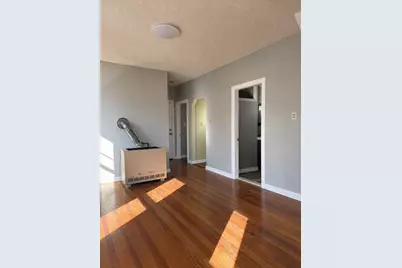 325 Davis St #2, New Bedford, MA 02746 - Photo 3