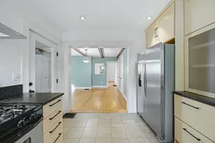 41 Prospect St, Georgetown, MA 01833 - Photo 9