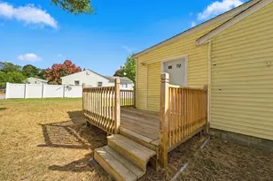 31-37 Monarch St, Lowell, MA 01854 - Photo 35