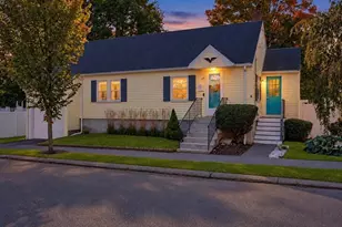 17 Hood Rd, Danvers, MA 01923 - Photo 3
