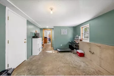 424 Dennison Dr, Southbridge, MA 01550 - Photo 29