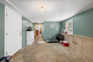 424 Dennison Dr, Southbridge, MA 01550 - Photo 29