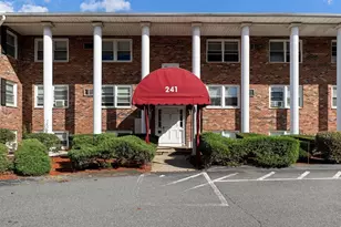 241 Main St, Reading, MA 01867 - Photo 27