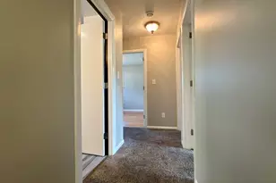 17 Lawn Ave, Lowell, MA 01852 - Photo 19