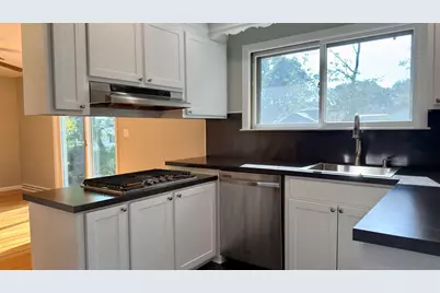17 Lawn Ave., Lowell, MA 01852 - Photo 5
