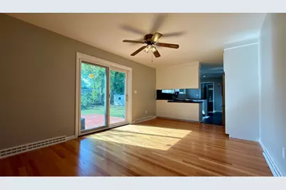 17 Lawn Ave., Lowell, MA 01852 - Photo 9