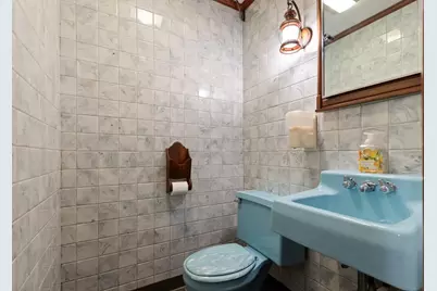 7 Luther Rd, Medford, MA 02155 - Photo 19