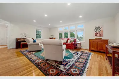26 Princeton St #26, Newton, MA 02458 - Photo 5