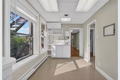 1051 Beacon St #8, Brookline, MA 02446 - Photo 21