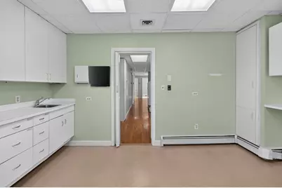 1051 Beacon St #8, Brookline, MA 02446 - Photo 15
