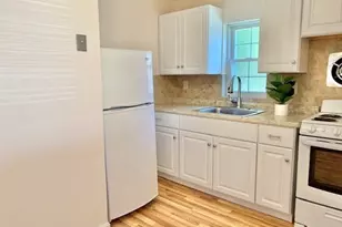 90C Washington Park Dr, Andover, MA 01810 - Photo 3