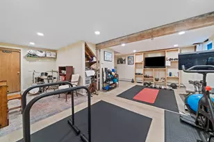 16 Beverly St, Quincy, MA 02169 - Photo 23
