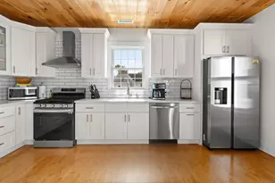 14 Boardman St, Salem, MA 01970 - Photo 17