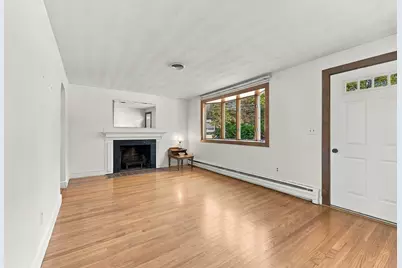 8 Selwyn Rd, Peabody, MA 01960 - Photo 13
