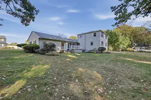 8 Selwyn Rd, Peabody, MA 01960 - Photo 33