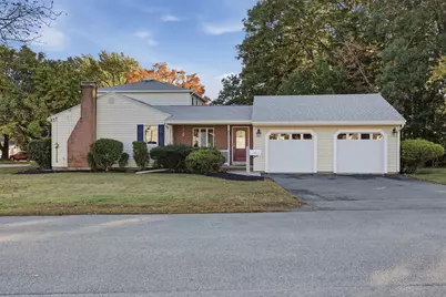 8 Selwyn Rd, Peabody, MA 01960 - Photo 1