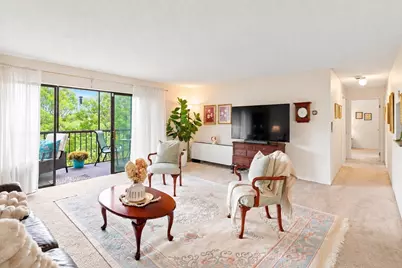 1 Summit Dr #57, Reading, MA 01867 - Photo 3