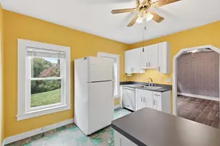 26 Elm St, Greenfield, MA 01301 - Photo 5