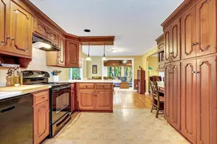 13 Cedar Ln, Medfield, MA 02052 - Photo 11