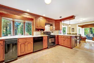 13 Cedar Ln, Medfield, MA 02052 - Photo 9